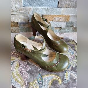 Fluevog Operetta Malibran Olive Green Mary Jane Heels with Brown Stitch Detail